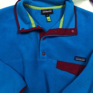 Blue Patagonia quarter button pull over